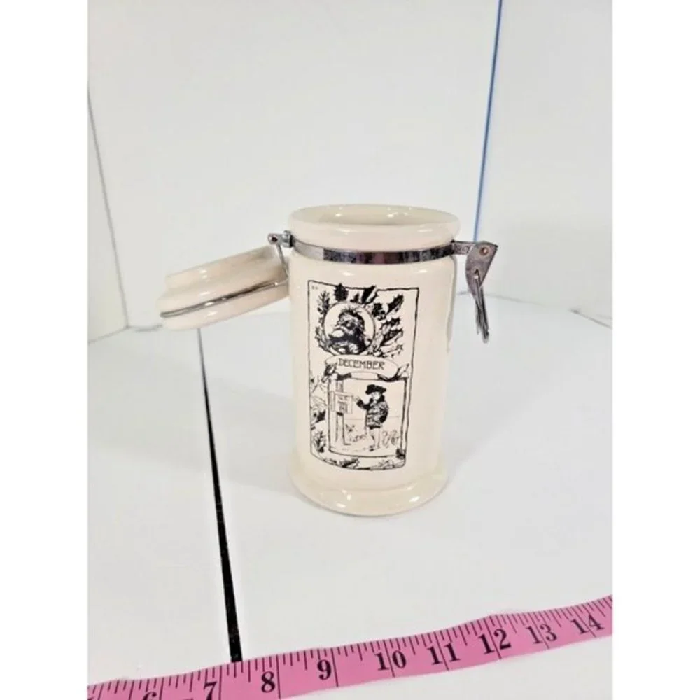 California Pantry Classic Ceramics December 2003 Canister Tight‎ Seal Lid 7.5